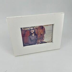 Sixtrees White Wood 4x6 Picture Frame Distressed Farmhouse Tabletop Wall Mount